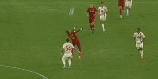 开云体育-迪巴拉长途奔袭进意甲百球 穆帅赏识成就足坛佳话