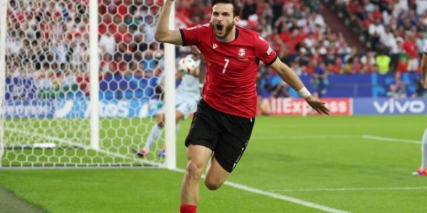 开云体育-安东尼奥·席尔瓦有罪 马丁内斯有错 葡萄牙夺冠难