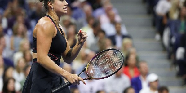 2-1逆转佩古拉，萨巴伦卡连续三年晋级美网女单决赛