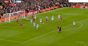 1710119107770093817.gif liv mci 98.gif